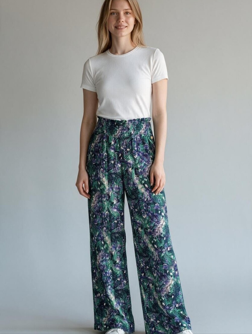 Guess Wide Leg Floral Pants - Large